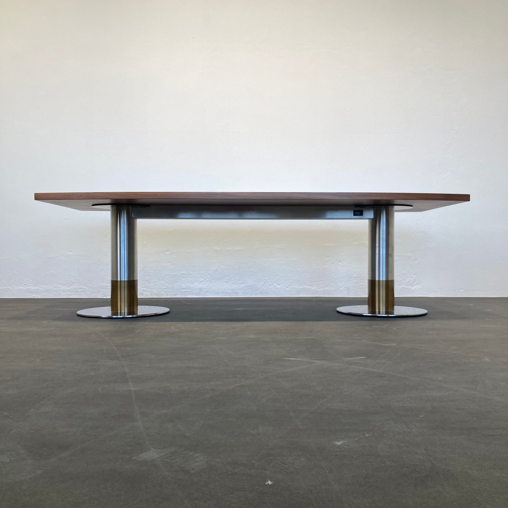 Wilkhahn Exclusiv Sitzungstisch 2500x1150mm mit Kabelkanal Ansicht von unten - 6038969