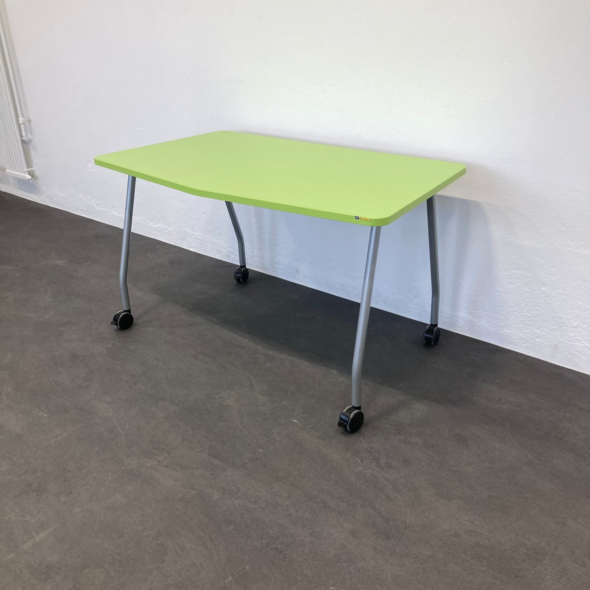 Steelcase Education Roll-Schreibtisch mit Gestell in Silbergrau - 6038982