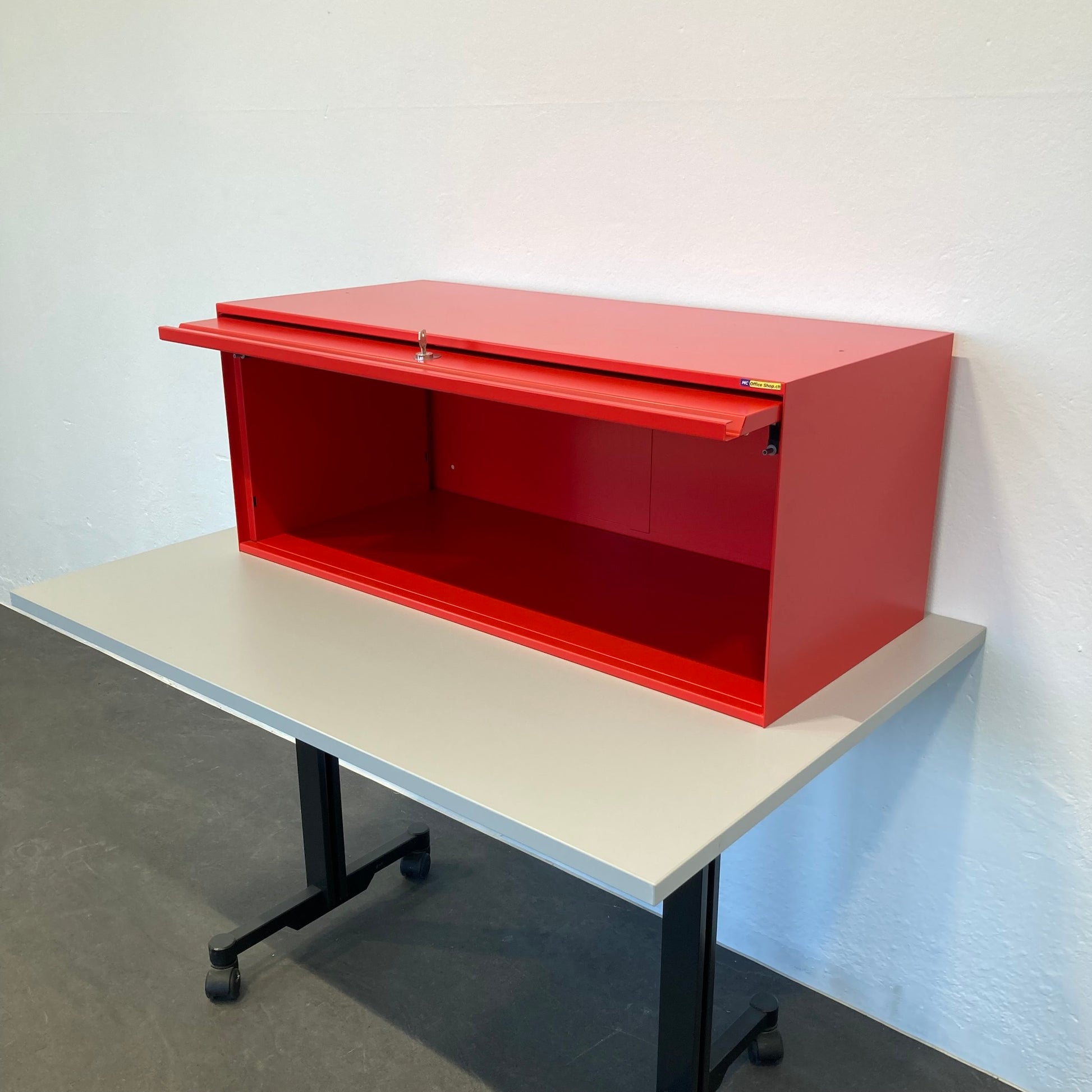 Lista Office LO Locker Rot mit einer Tiefe von 443 mm - 6039000
