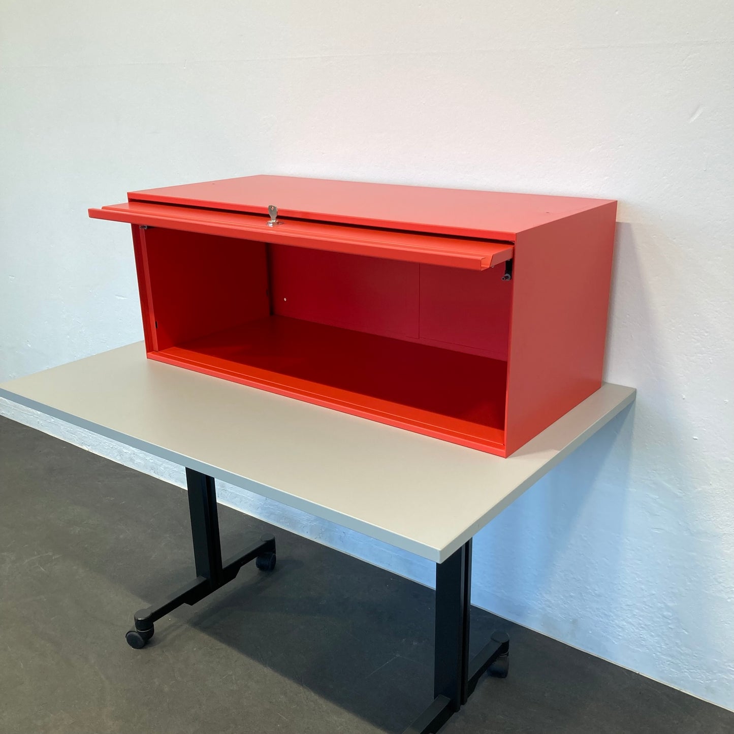Lista Office LO Locker Hellrot mit einer Tiefe von 443 mm - 6039002