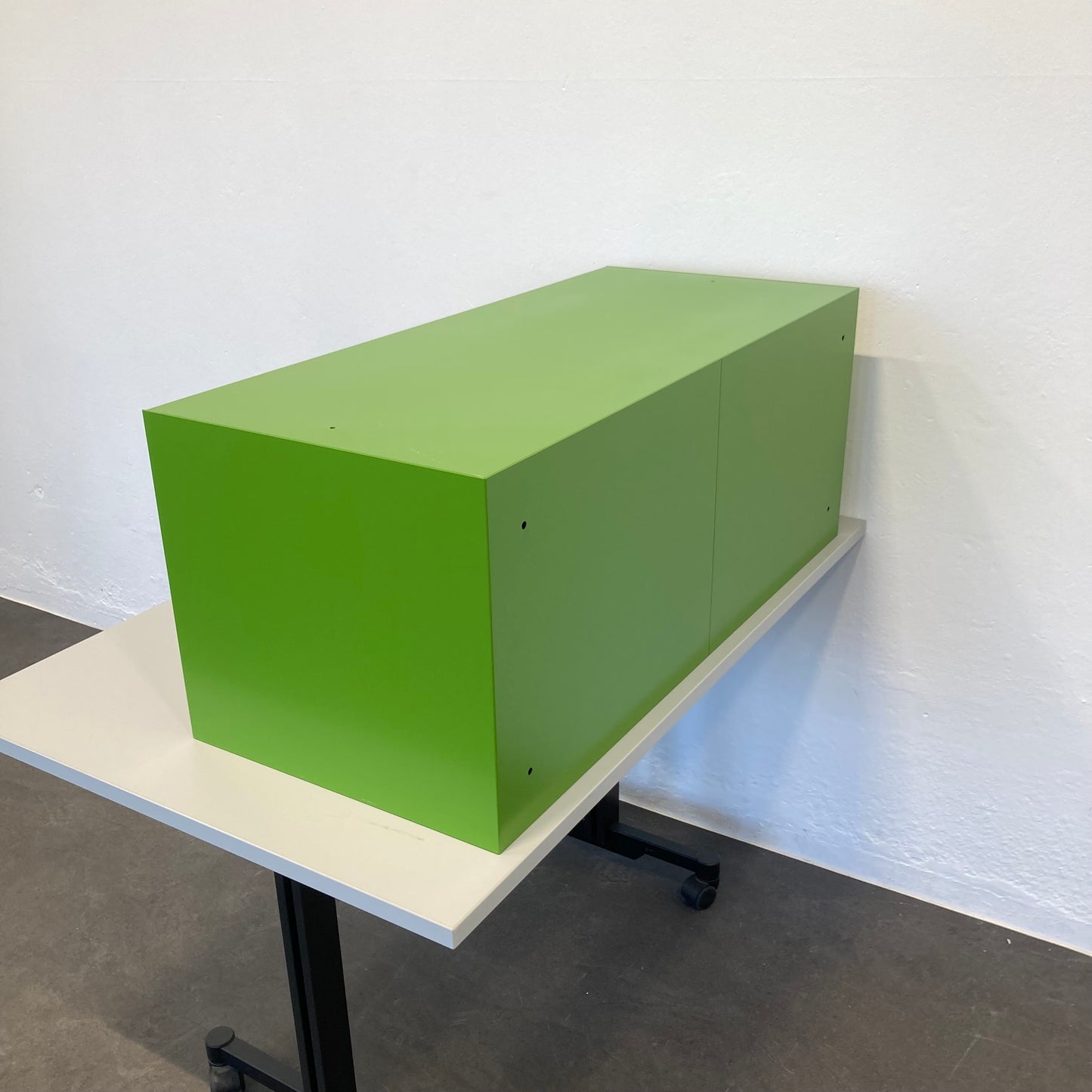 Lista Office LO Locker Dunkelgrün Ansicht von hinten - 6039016