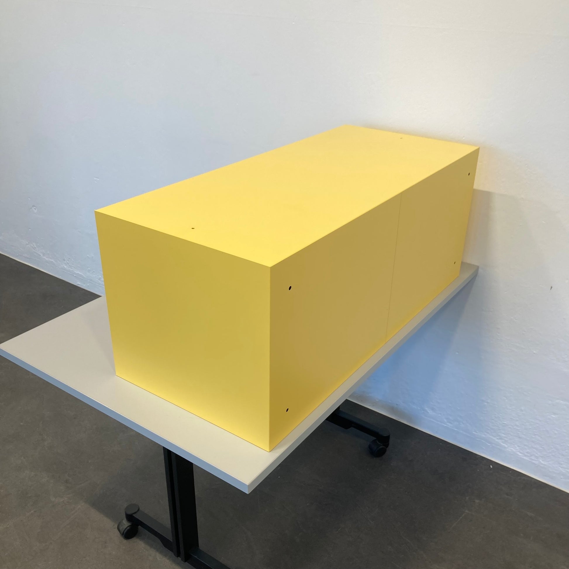Lista Office LO Locker Hellgelb Ansicht von hinten - 6039020