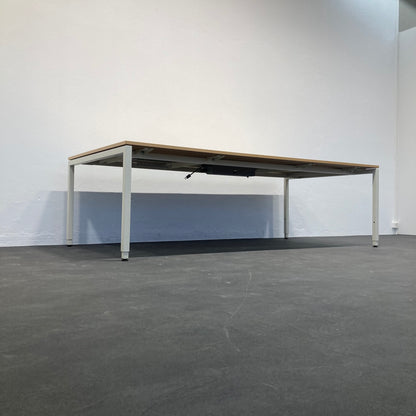 Lista Office LO Motion Sitzungstisch Ansicht von unten rechts - 6039037