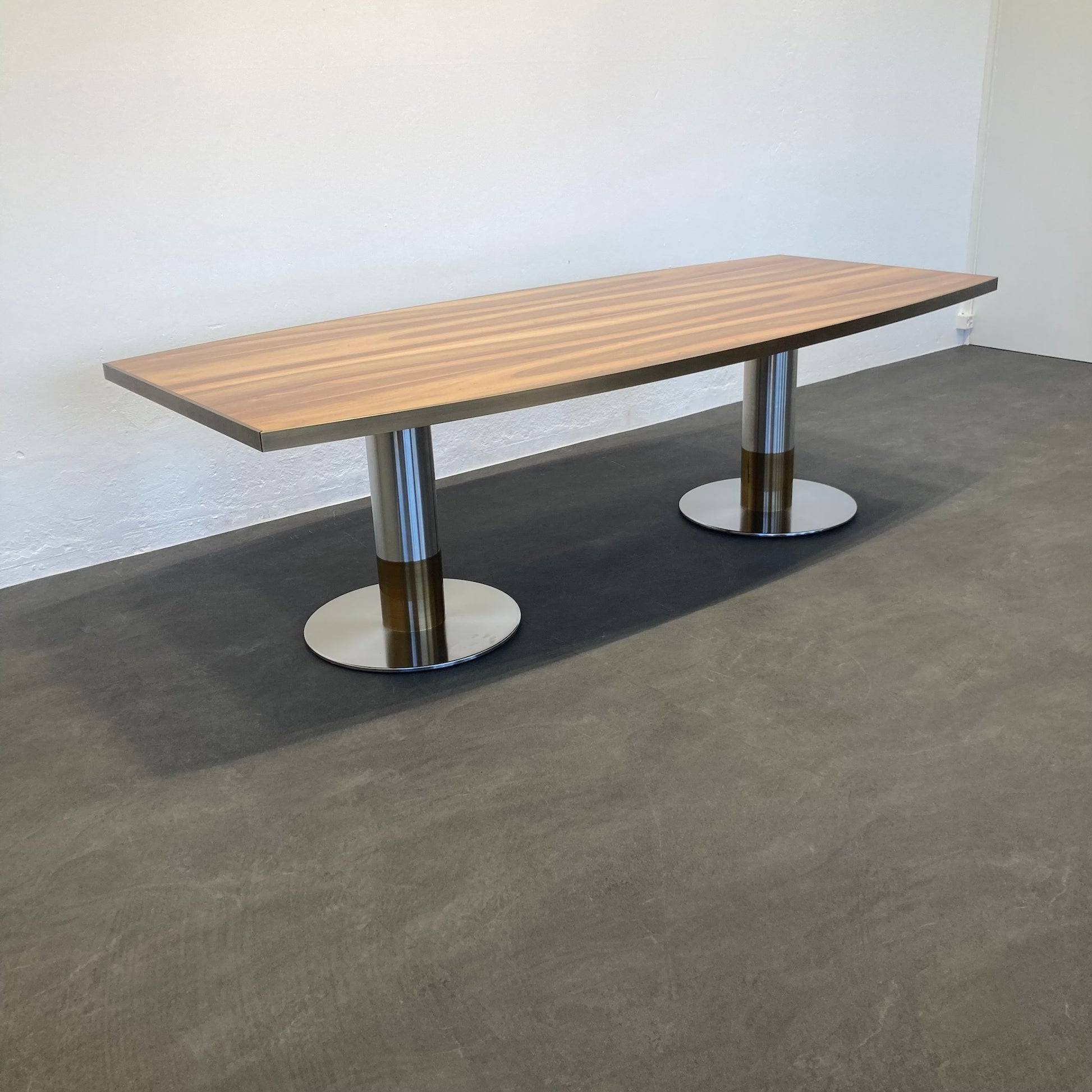 Wilkhahn Exclusiv Sitzungstisch 2500x1150mm mit Metallkante mit 2 Zentralfüssen - 6039852