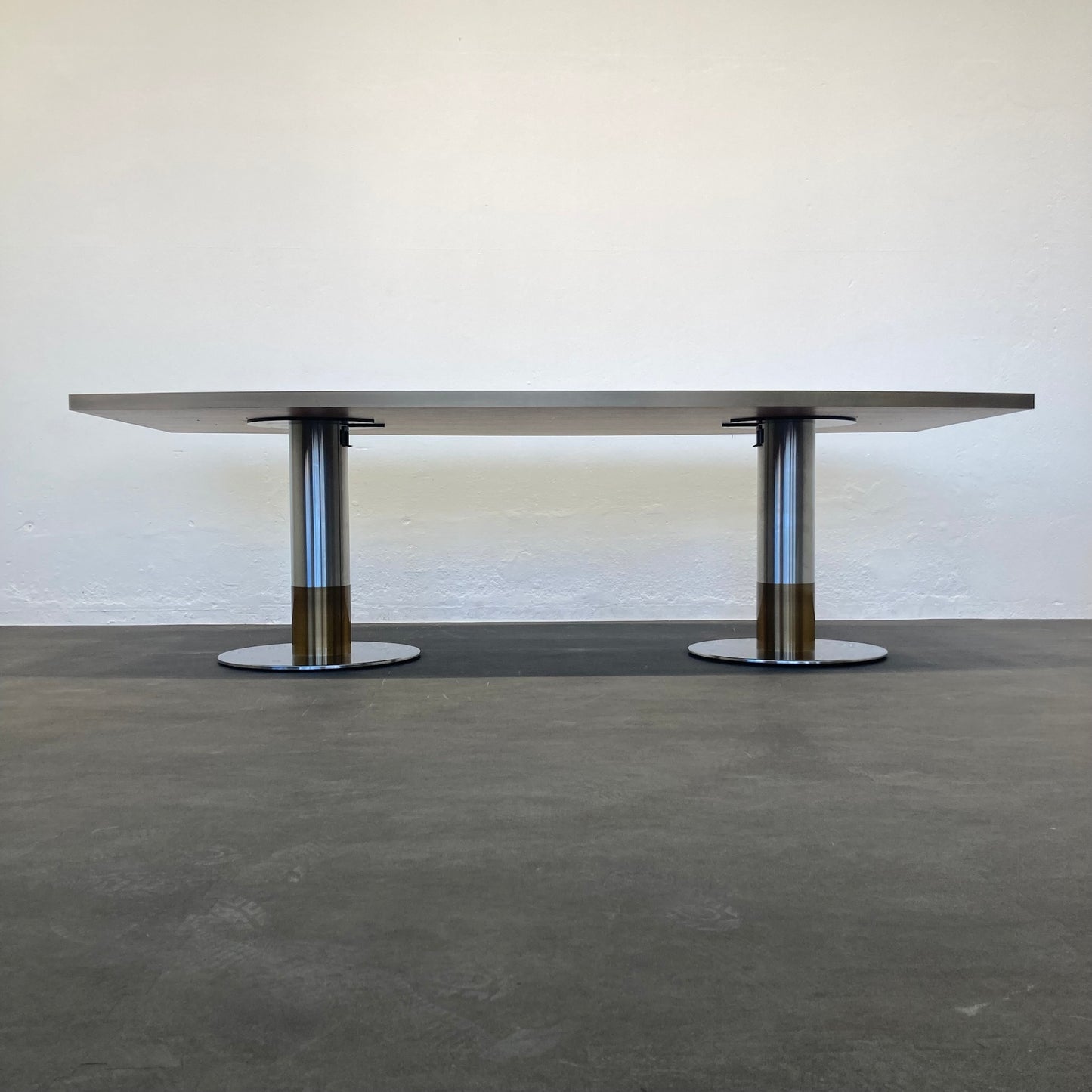 Wilkhahn Exclusiv Sitzungstisch 2500x1150mm mit Metallkante Ansicht von unten - 6039852