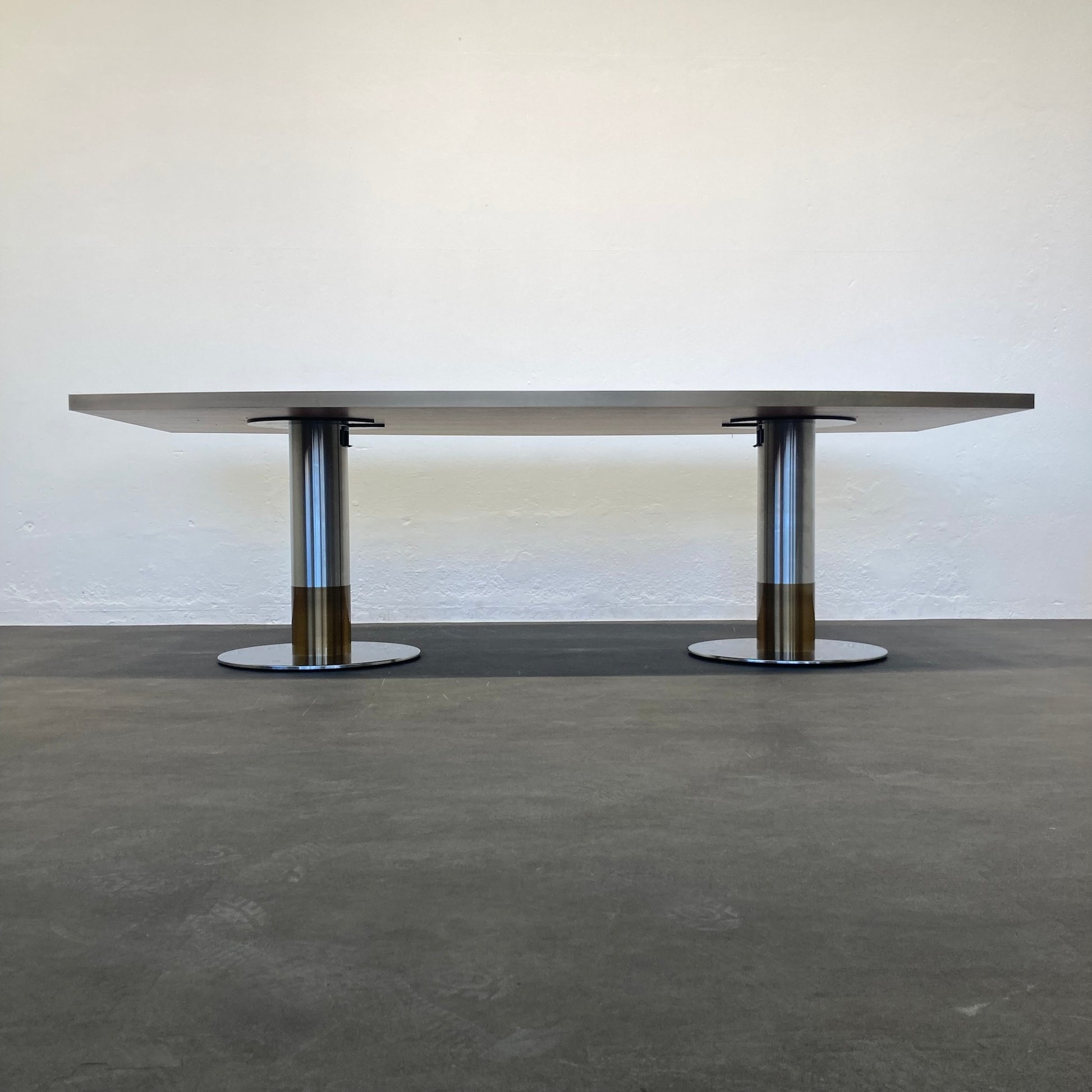 Wilkhahn Exclusiv Sitzungstisch 2500x1150mm mit Metallkante Ansicht von unten - 6039852