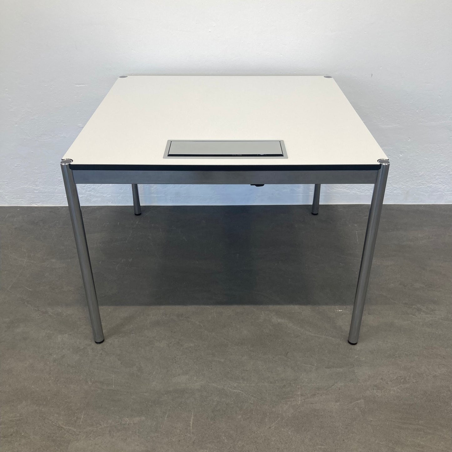USM Haller Classic Sitzungstisch 1000 x 1000 mm - 6039861