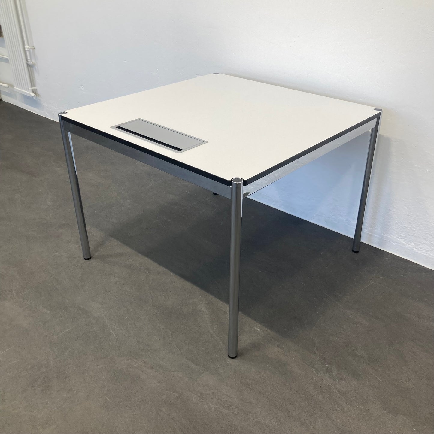 USM Haller Classic Sitzungstisch mit Gestell chrom glanz - 6039861