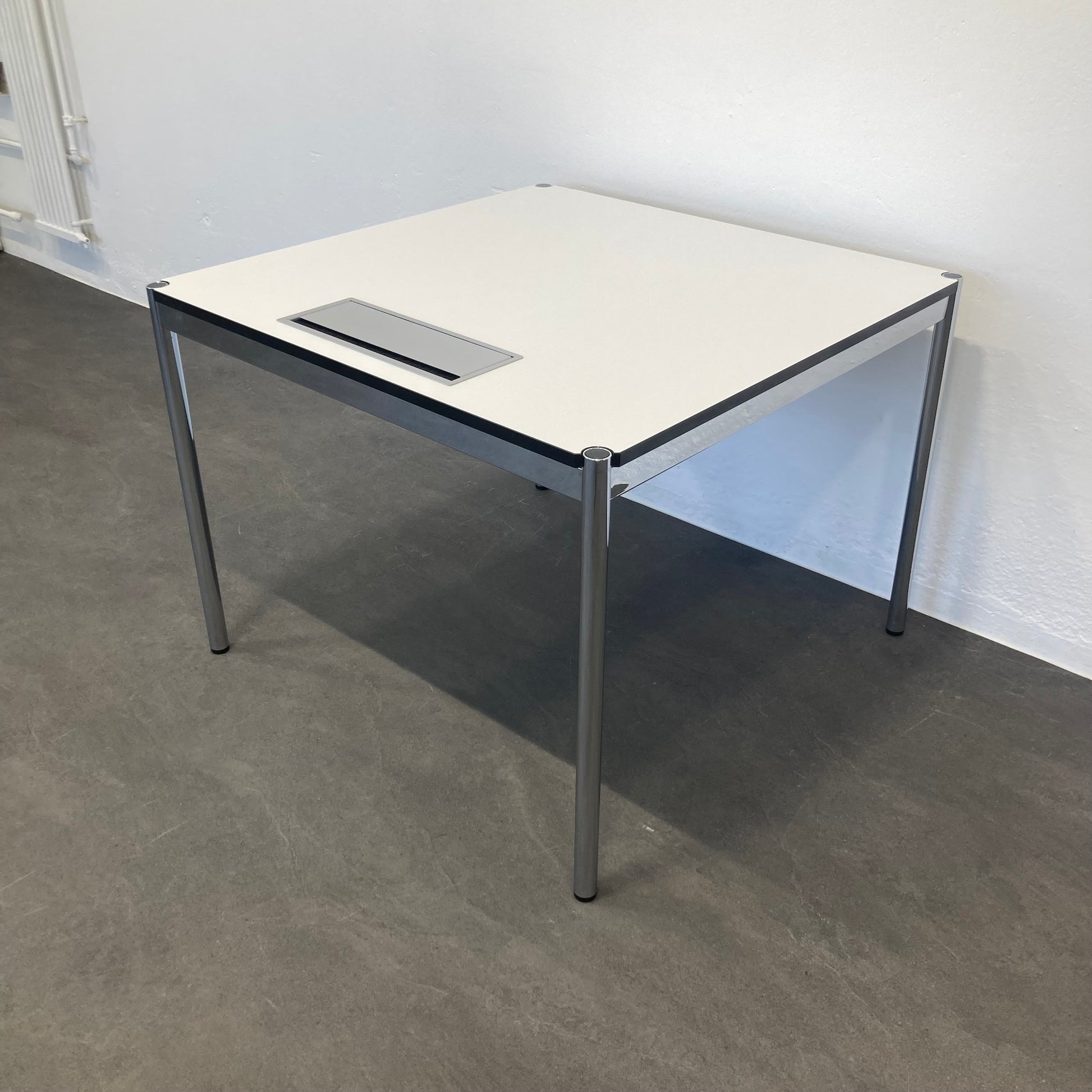 USM Haller Classic Sitzungstisch mit Gestell chrom glanz - 6039861