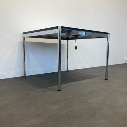 USM Haller Classic Sitzungstisch seitliche Ansicht von unten - 6039861