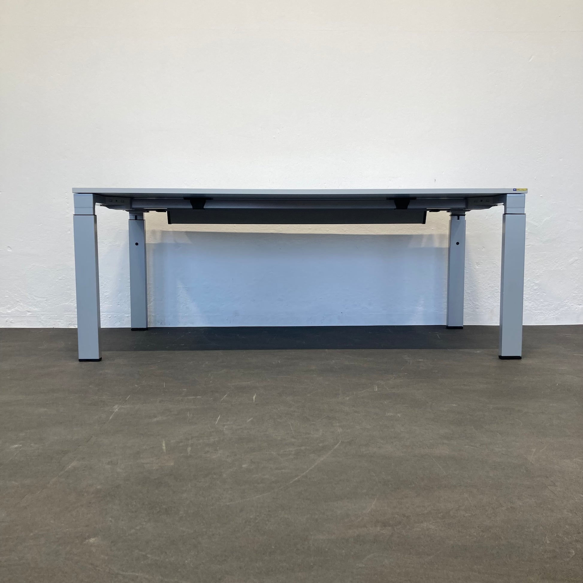 Haworth Tibas Schreibtisch Ansicht von unten - 6039863