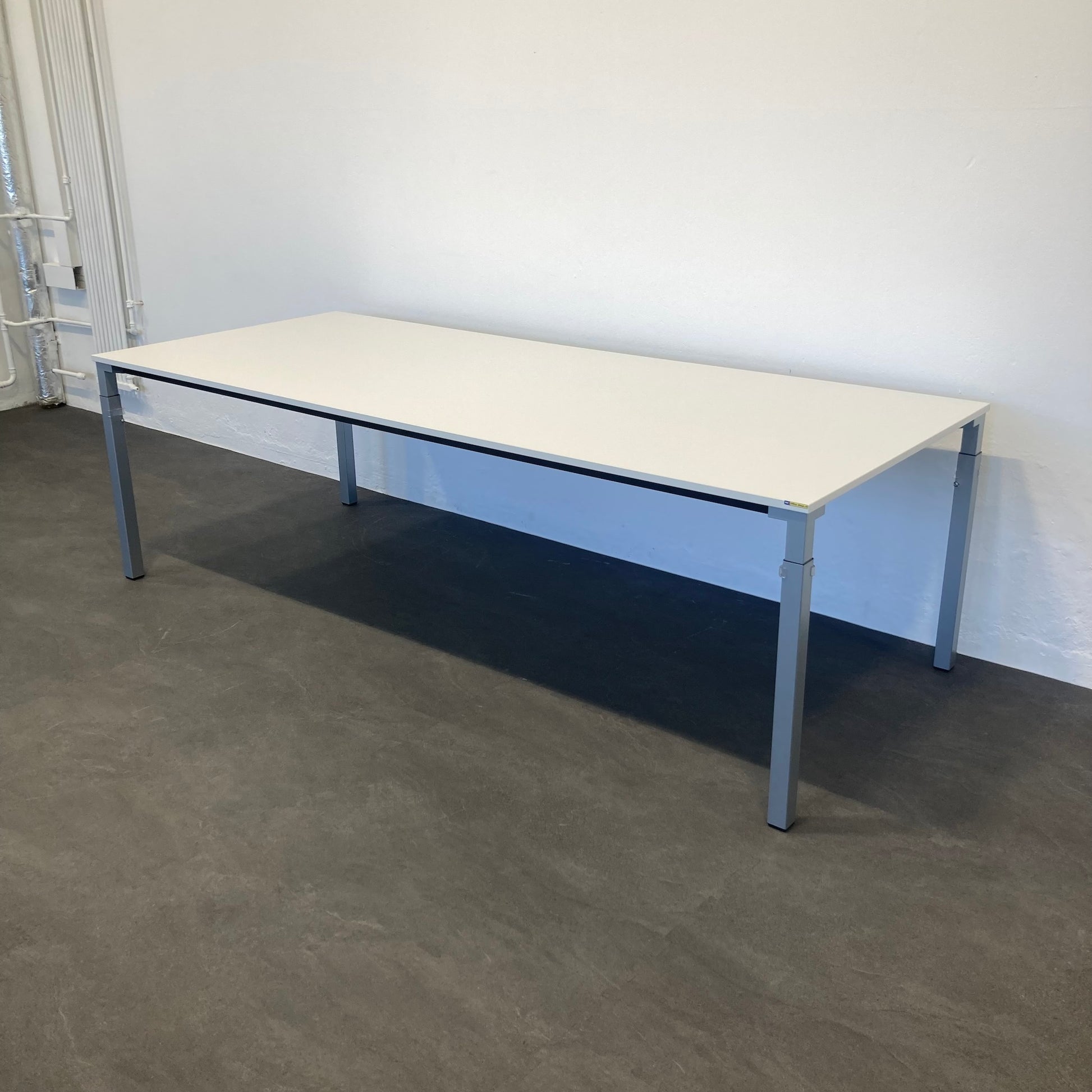 Steelcase Kalidro Sitzungstisch Gestell Silbergrau - 6039894