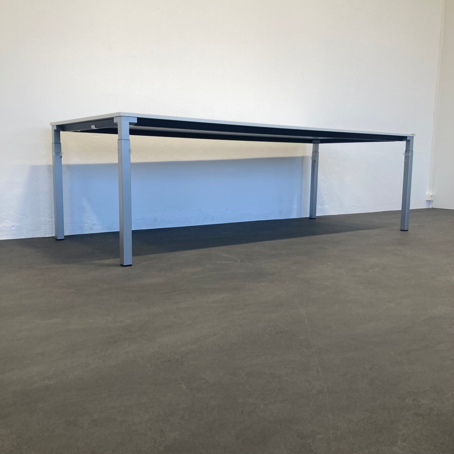 Steelcase Kalidro Sitzungstisch höhenverstellbar von 680 - 760mm - 6039894