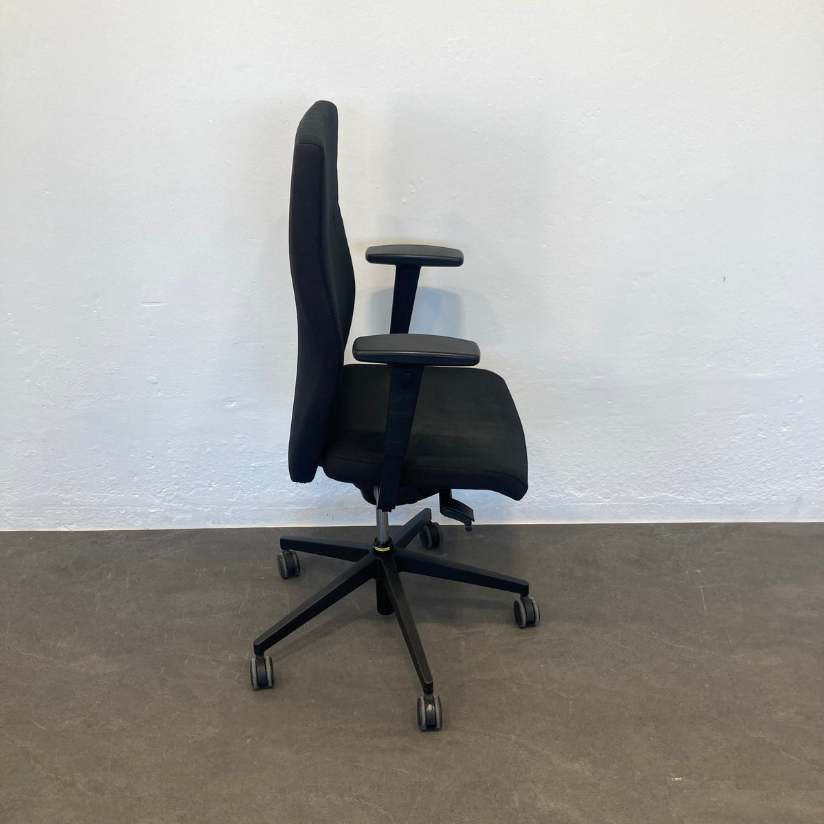 Züco Cubo Bürodrehstuhl mit Fusskreuz Metall Schwarz - 6039903