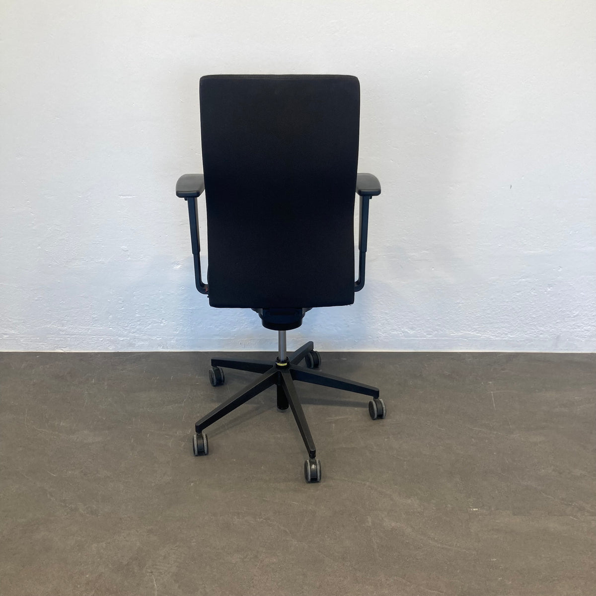 Züco Cubo Bürodrehstuhl Ansicht von hinten - 6039903