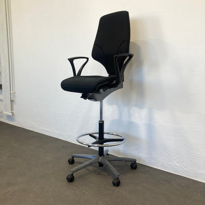 Giroflex G64 Counter Drehstuhl Detailfoto Mechanik von rechts - 6039904