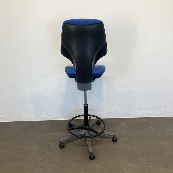 Giroflex G64 Counter Drehstuhl blau gemustert