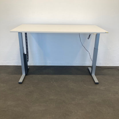 Steelcase Solo Sitz-Steh Schreibtisch mit Spanplatte Lichtgrau Hell