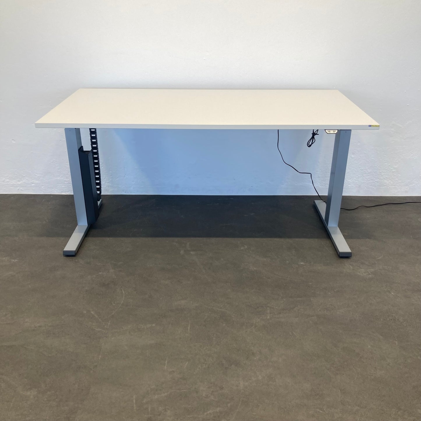 Steelcase Solo Sitz-Steh Schreibtisch ganz unten