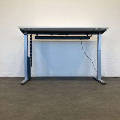 Steelcase Solo Sitz-Steh Schreibtisch von unten