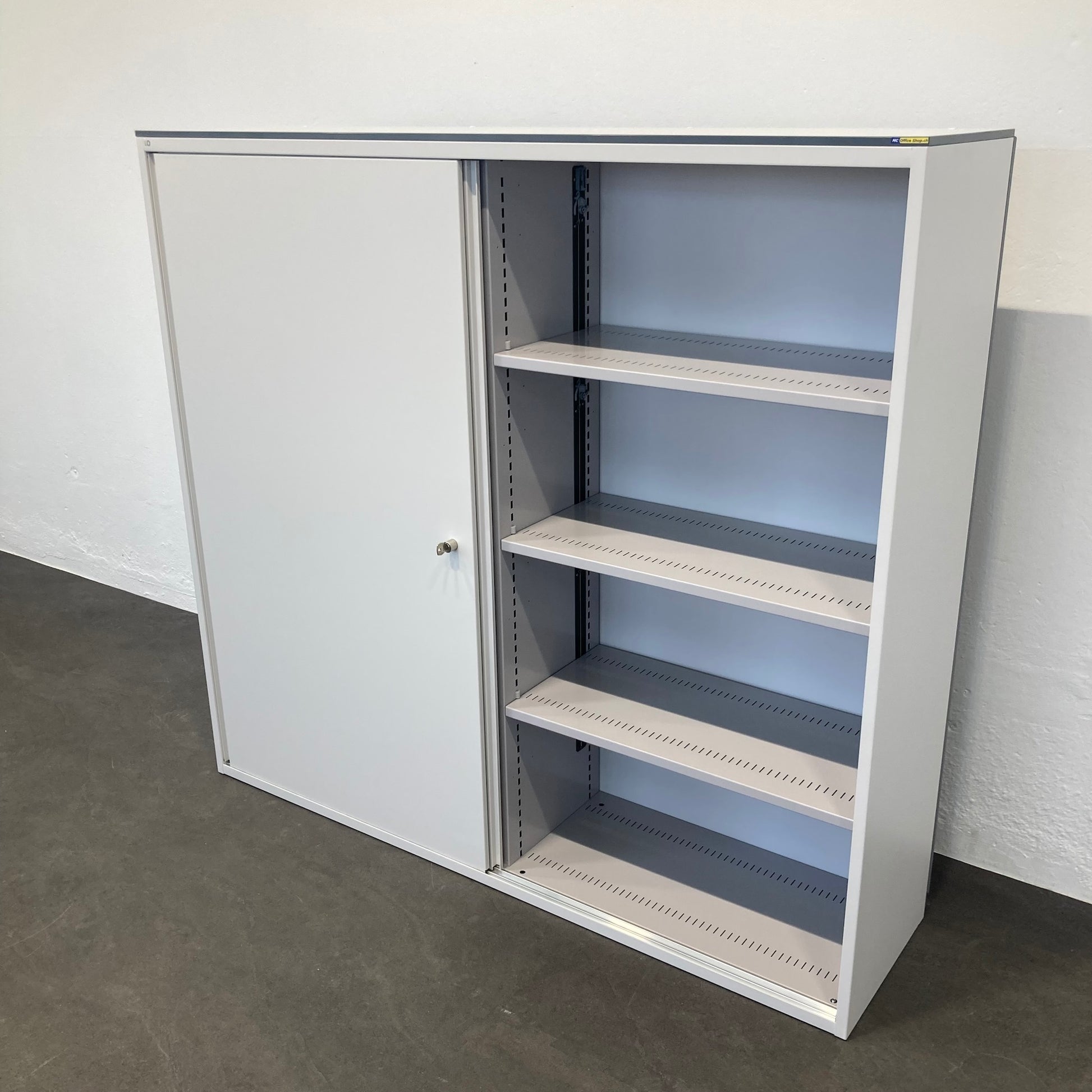 Lista Office LO Storage Schiebetür-Aktenschrank 4-OH mit Akustikrückwa mcofficeshop