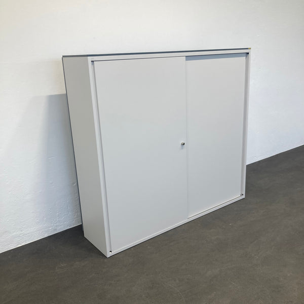Lista Office LO Storage Schiebetür-Aktenschrank 4-OH mit Akustikrückwand - Weiss - ohne Schlüssel
