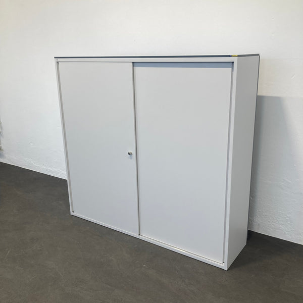 Lista Office LO Storage Schiebetür-Aktenschrank 4-OH mit Akustikrückwand - Weiss - ohne Schlüssel