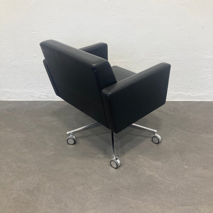 Poltrona Frau Exclusiv Dreh-Sessel Ansicht von der Seite hinten - 6039962