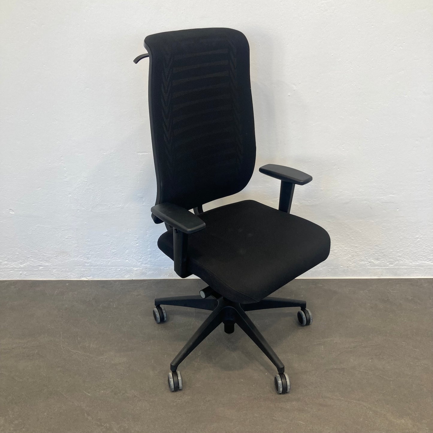 Girsberger Reflex Bürodrehstuhl mit Armlehnen - 6039964