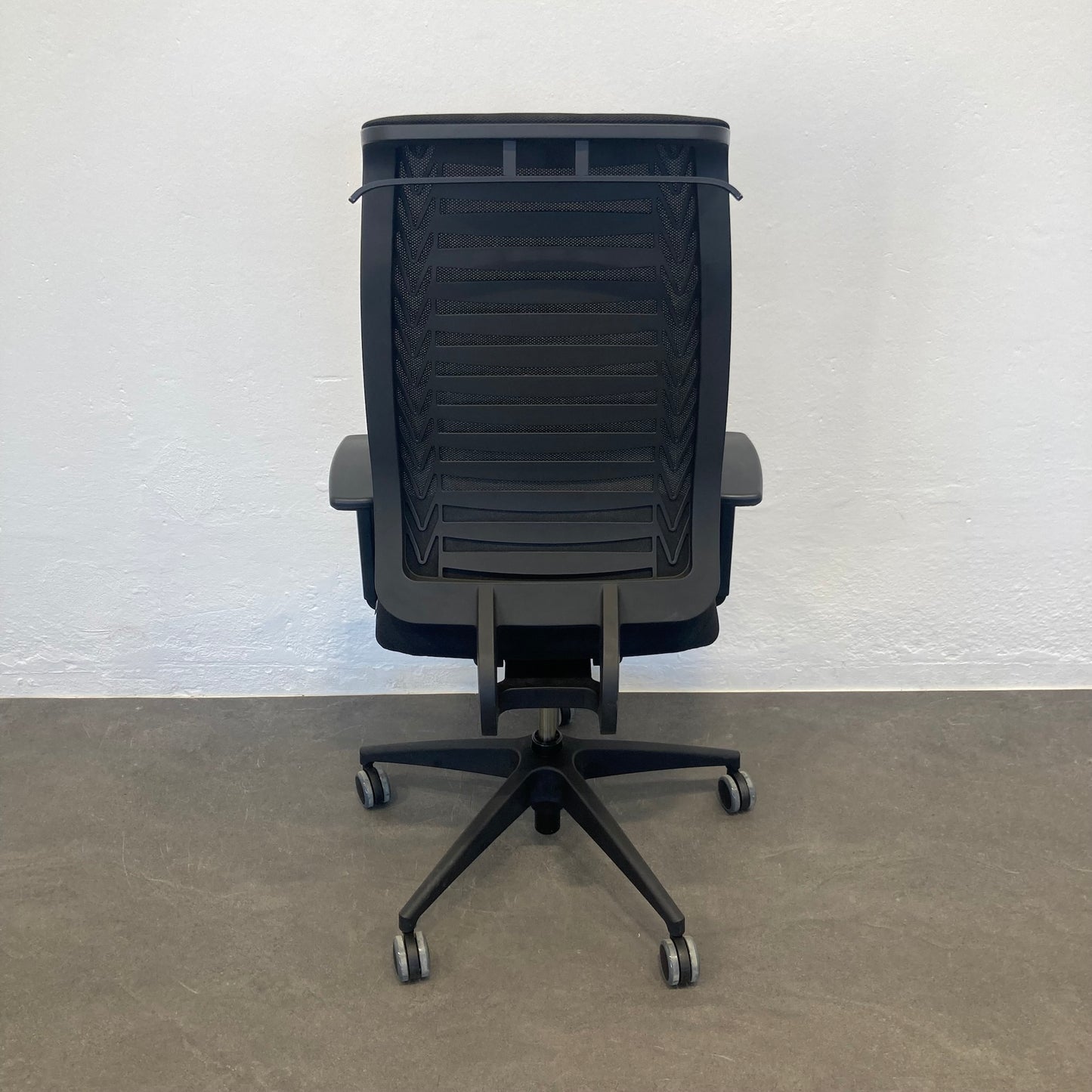 Girsberger Reflex Bürodrehstuhl mit Kleiderbügel - 6039964