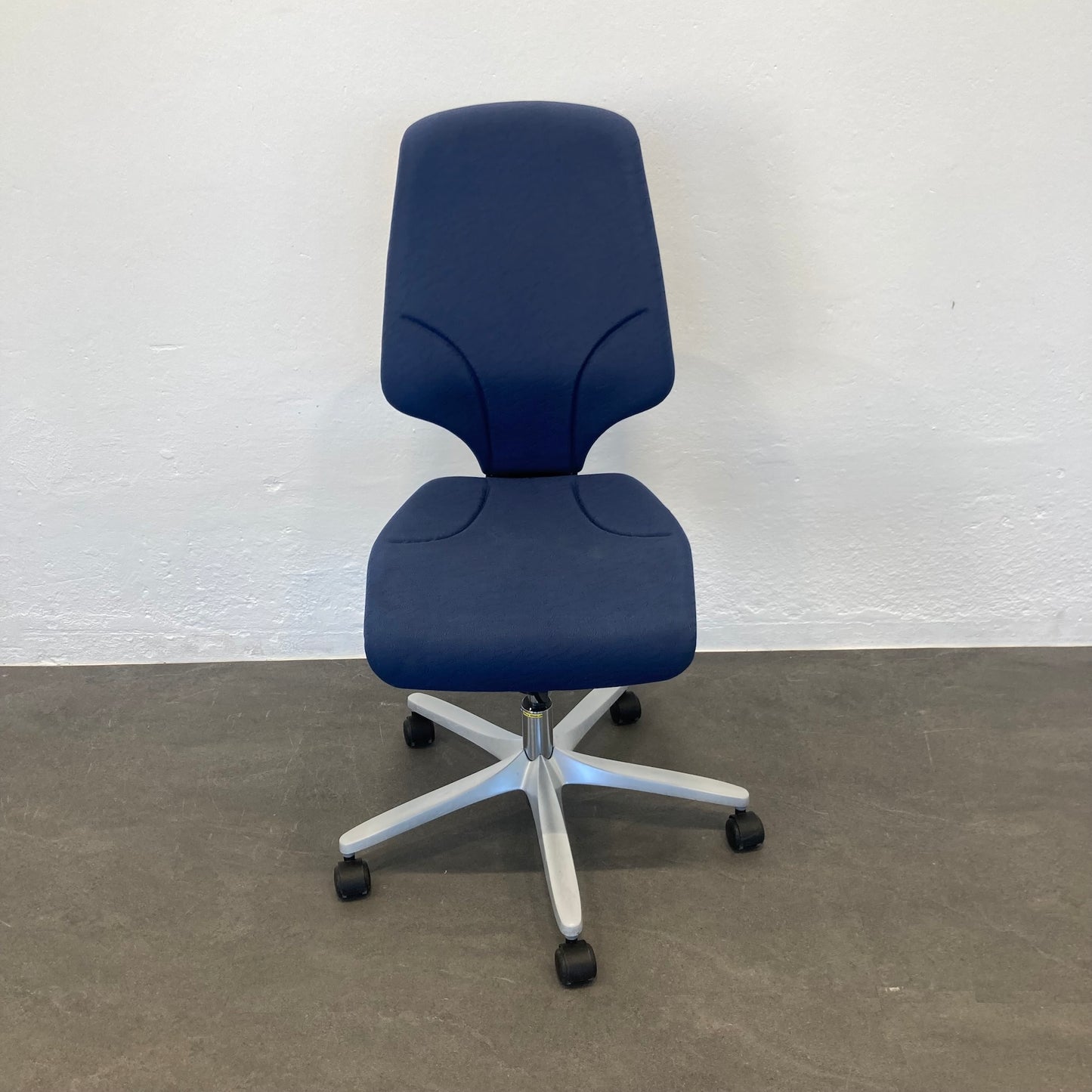 Giroflex G64 Bürodrehstuhl mit Stoffbezug Dunkelblau - 6039975