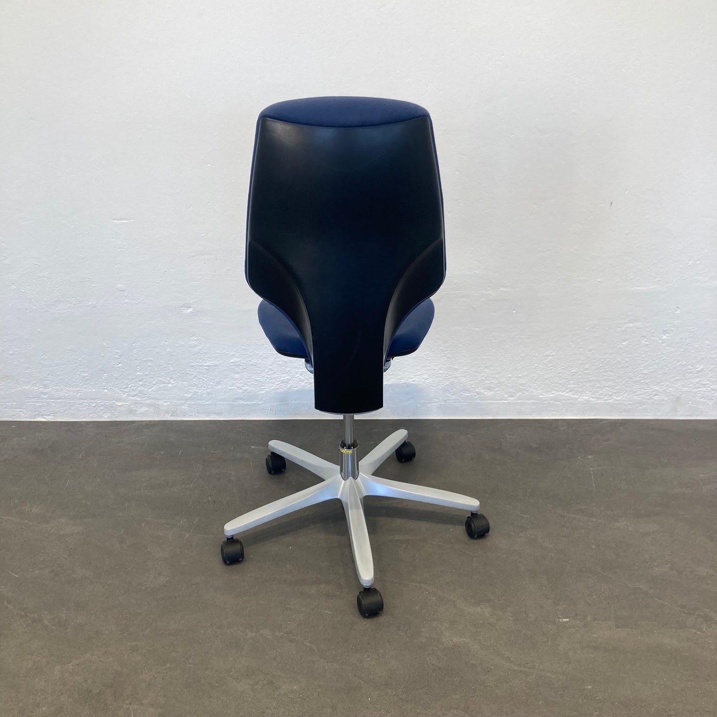Giroflex G64 Bürodrehstuhl Ansicht von hinten - 6039975