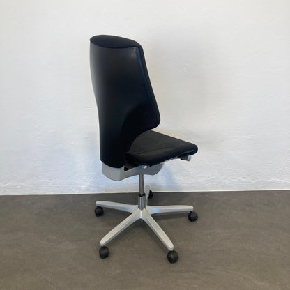 Giroflex G64 Bürodrehstuhl mit schwarzer Rückenschale - 6039976