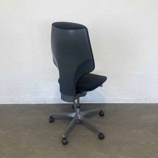Giroflex G64 Bürodrehstuhl ohne Armlehnen - Schwarz gemustert