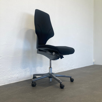 Giroflex G64 Bürodrehstuhl mit Synchronmechanik - 6040010
