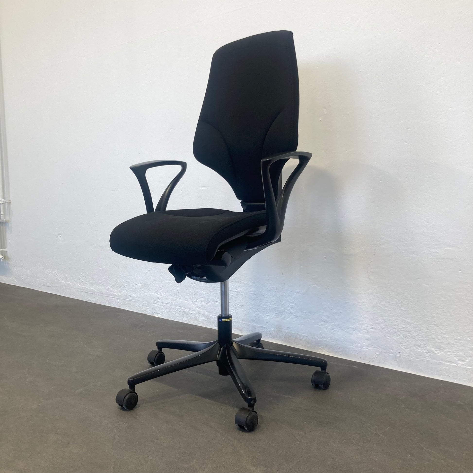 Giroflex G64 Bürodrehstuhl mit Höhenlift - 6040012