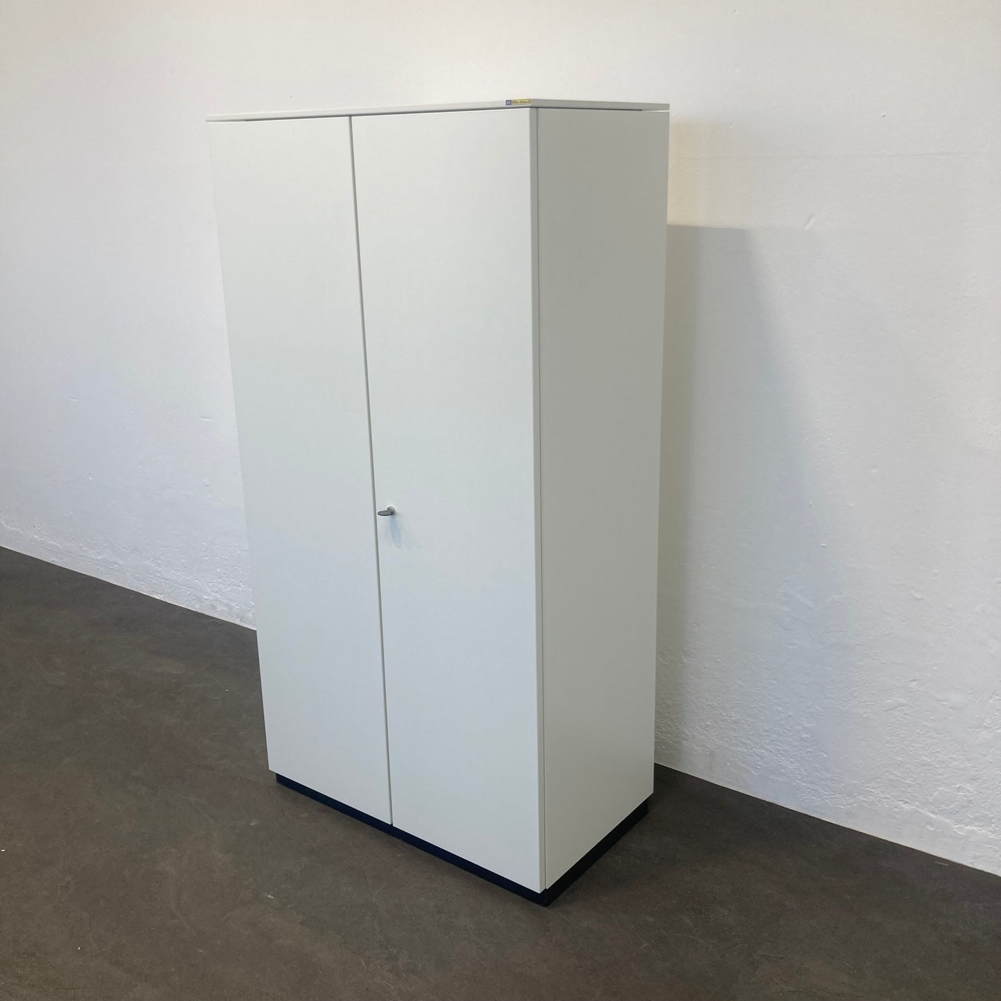 Bene Cube Flügeltür-Aktenschrank mit Schlüssel - 6040020
