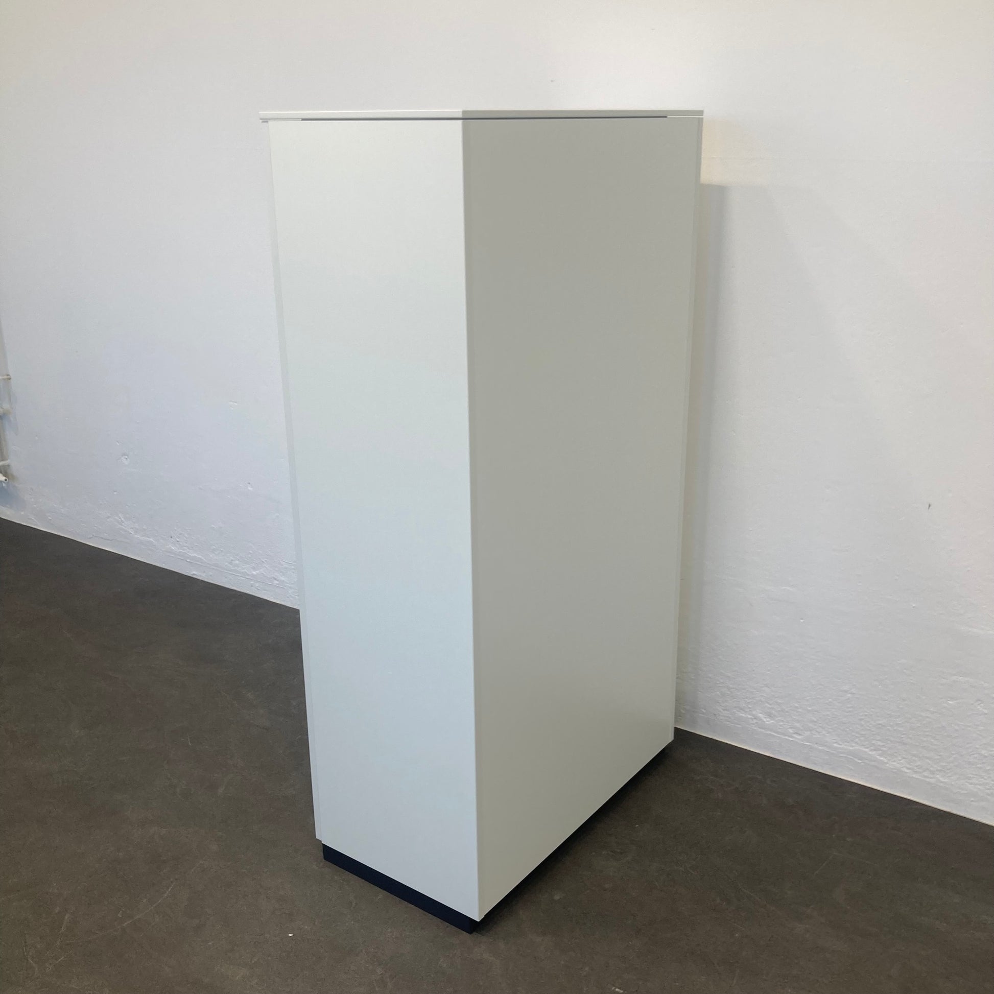 Bene Cube Flügeltür-Aktenschrank Ansicht von hinten - 6040020