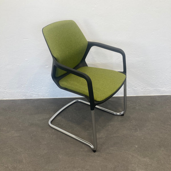 Wilkhahn 186/3 Metrik Freischwinger Stoff Olivgrün