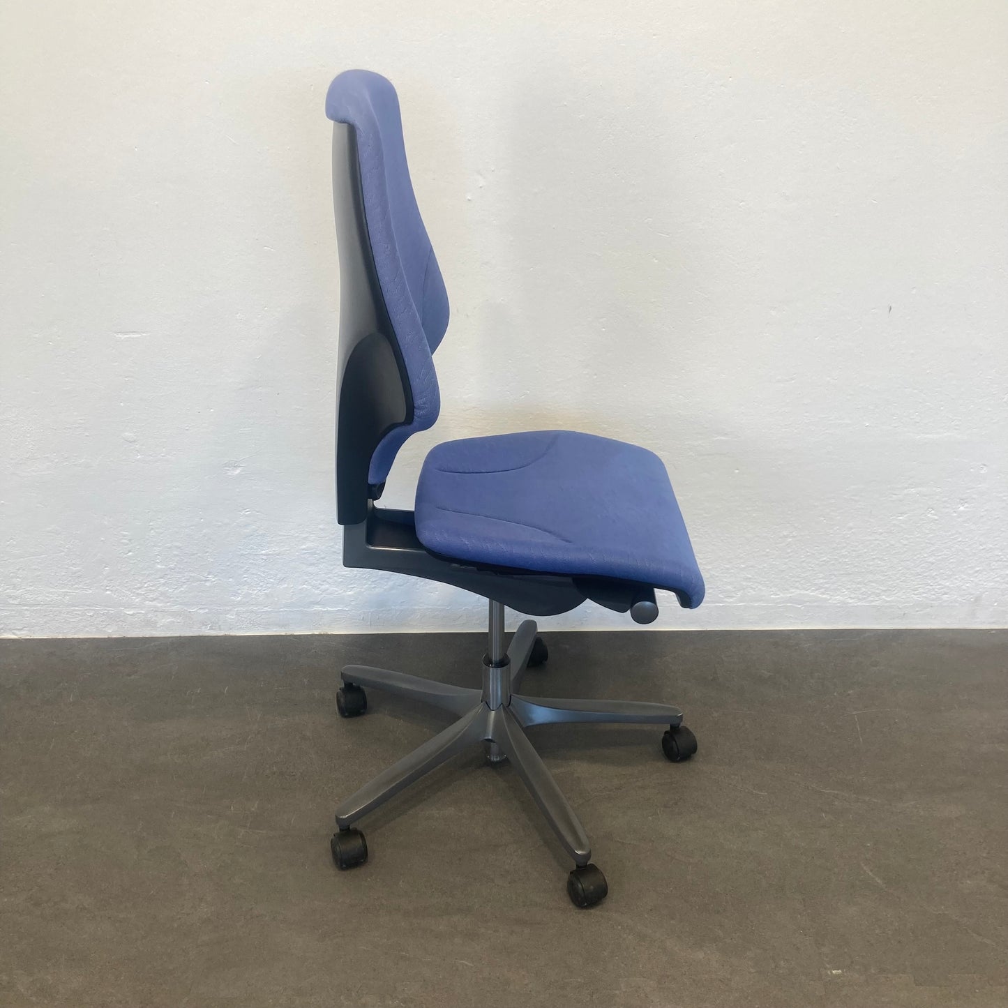 Giroflex G64 Bürodrehstuhl Fusskreuz Metall anthrazit - 6040024