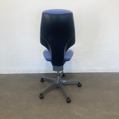 Giroflex G64 Bürodrehstuhl Ansicht von hinten - 6040024