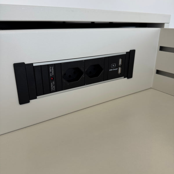 Steelcase Apothekerschrank Öffnung links - mit Schlüssel