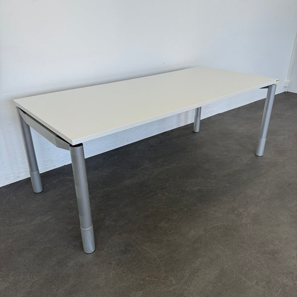 HAWORTH Fifty Schreibtisch 1800x800mm - Lichtgrau