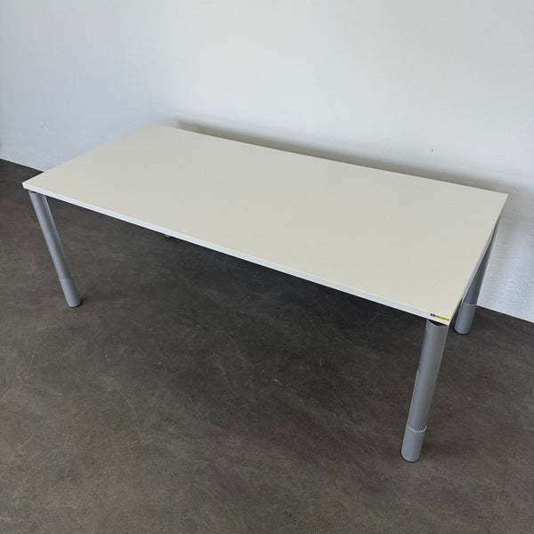 HAWORTH Fifty Schreibtisch 1800x800mm - Lichtgrau