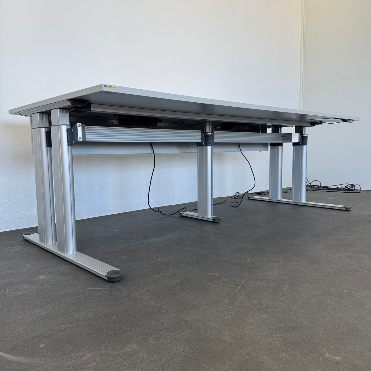 Haworth TC4000 Sitz-Steh-Schreibtisch Ansicht Trägergestell von unten - 604032
