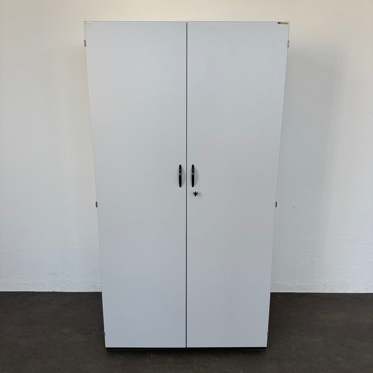 Interoffice Classic Flügeltür-Aktenschrank Spanplatte Lichtgrau - 6040047