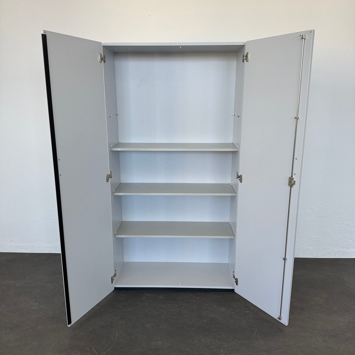 Interoffice Classic Flügeltür-Aktenschrank für 4 Ordner-Reihen - 6040047