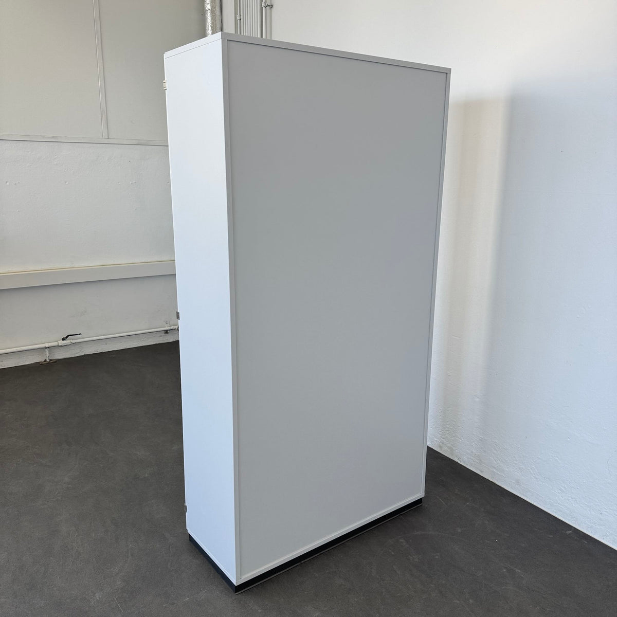 Interoffice Classic Flügeltür-Aktenschrank Ansicht von hinten - 6040047