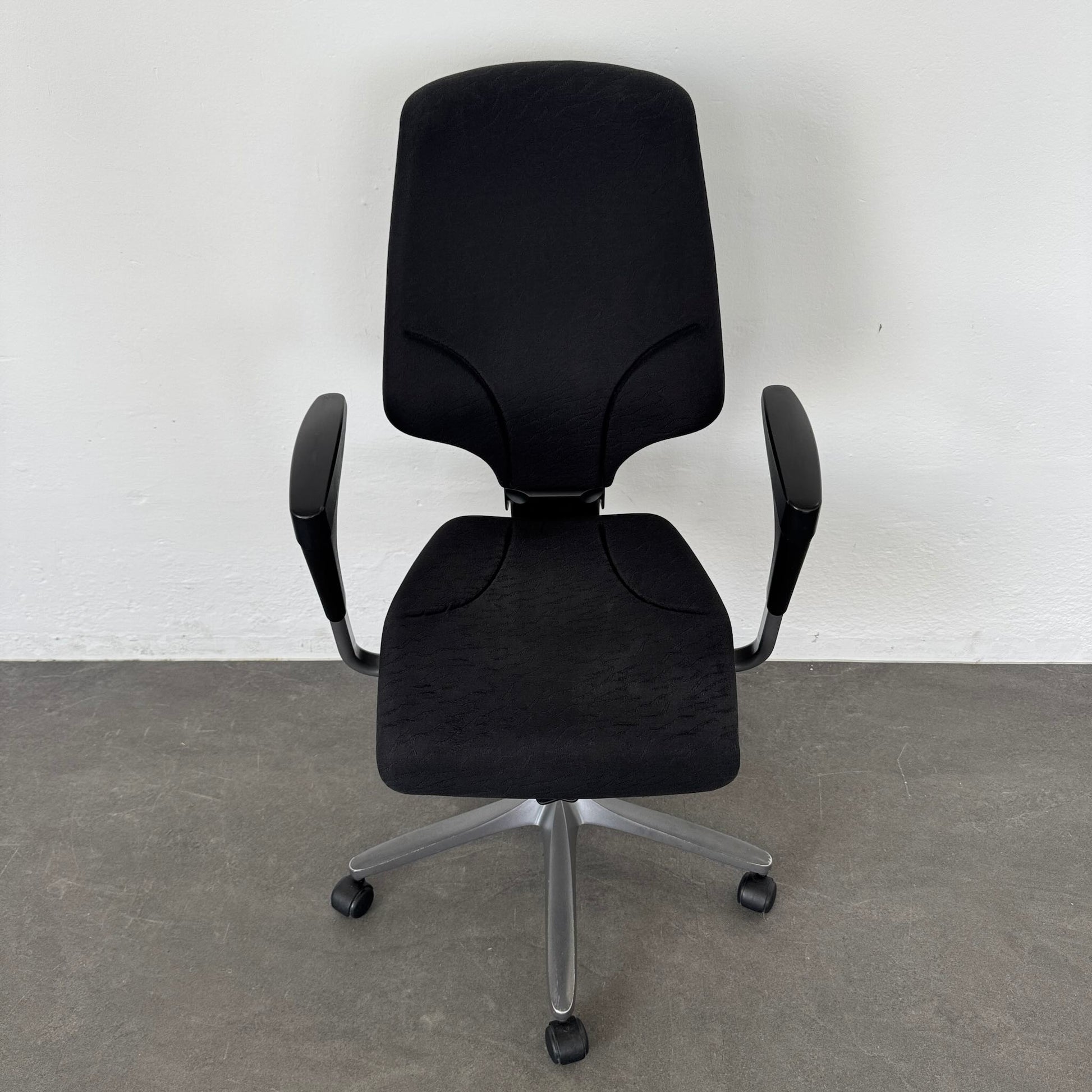 Giroflex G64 Bürodrehstuhl mit Bezug Stoff Schwarz gemustert - 6040050