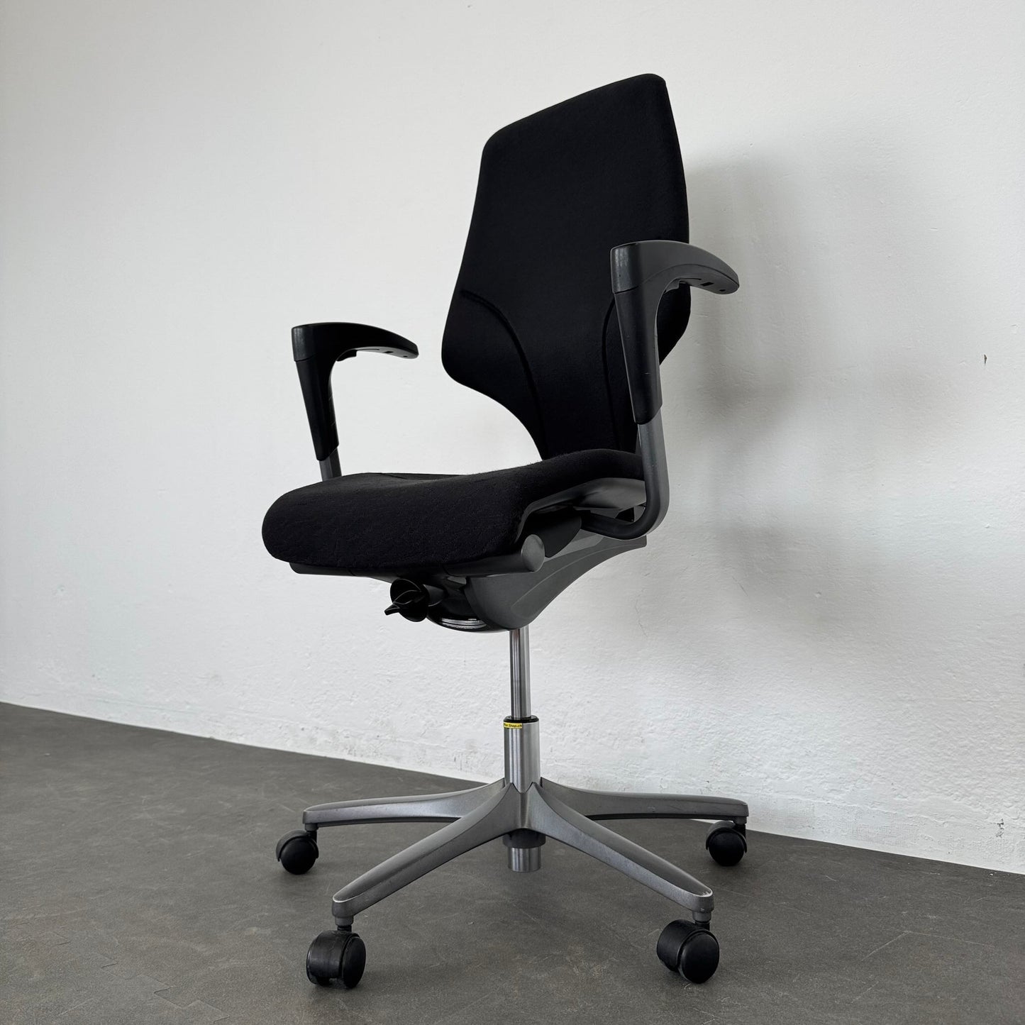 Giroflex G64 Bürodrehstuhl Ansicht Höhenlift - 6040050